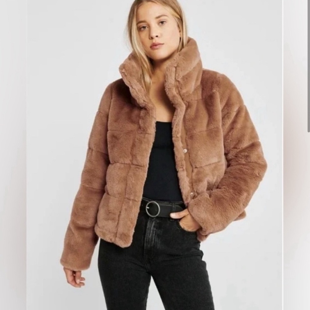 Abercrombie cropped fur coat